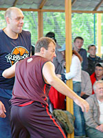 Sergey Kushchenko vs Vitaliy Nosov (photo cskabasket.com)