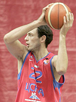 Tomas Van Den Spiegel  13 points + 16 rebounds  (photo T. Makeeva)