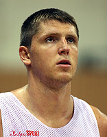 Viktor Khryapa (photo Y. Kuzmin, cskabasket.com)
