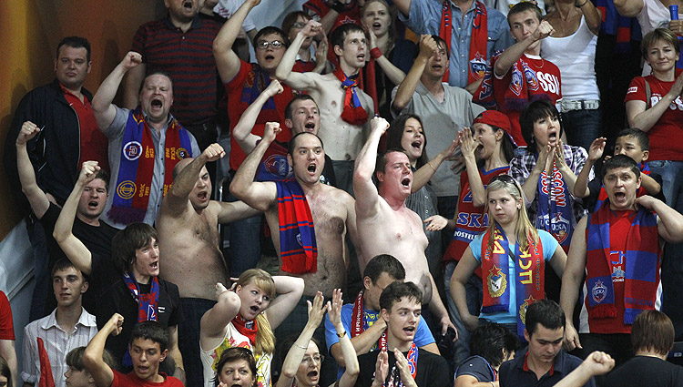 Болельщики ЦСКА (фото М. Сербин, cskabasket.com)