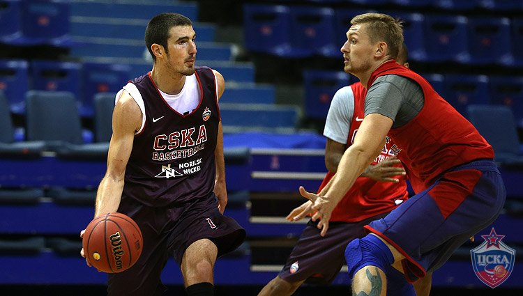 Nando De Colo (photo: M. Serbin, cskabasket.com)