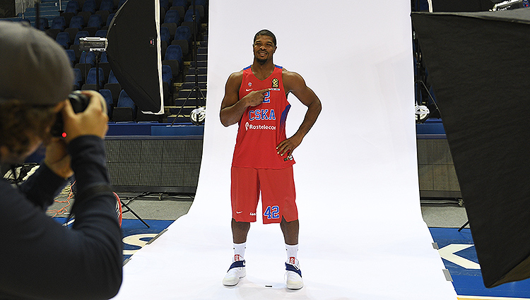 (фото: cskabasket.com)