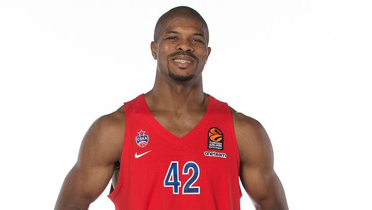 Kyle Hines (photo: M. Serbin, cskabasket.com)